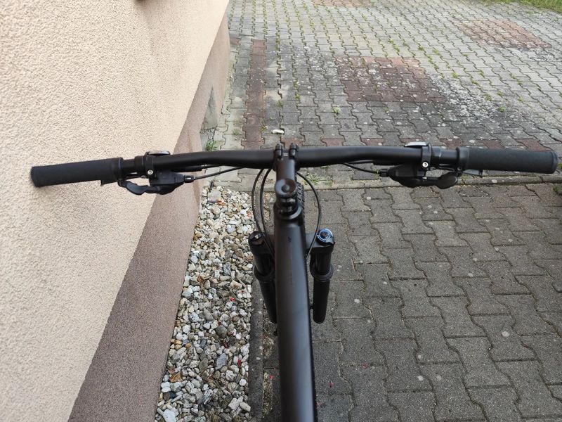 Prodám horské kolo SPECIALIZED, 29", 2019 