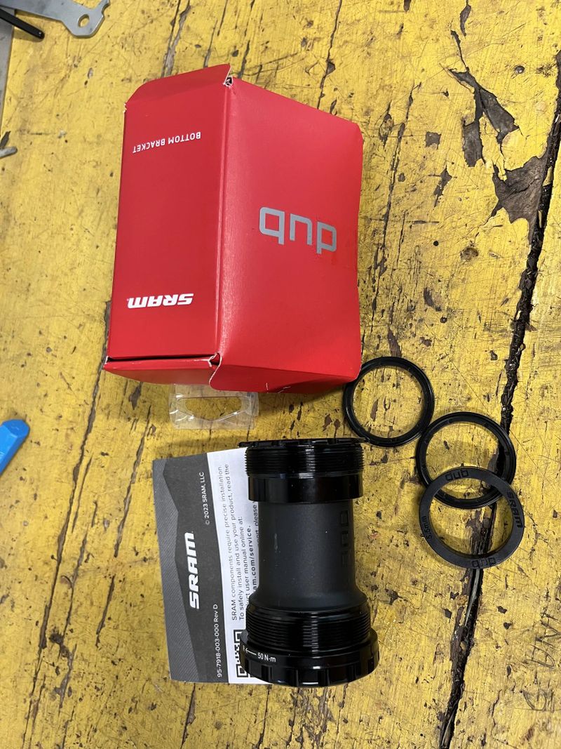 Sram Dub T47 77-A