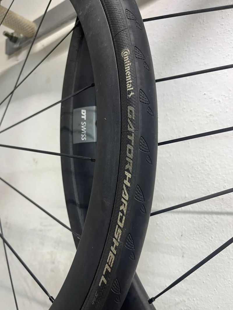 DT Swiss E 1800 Spline DB 32, set přední + zadní, pláště Continental Gatorskin Kevlar 700x28c