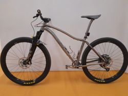 Custom titanový adventure bike WhyCycles Wayward 2