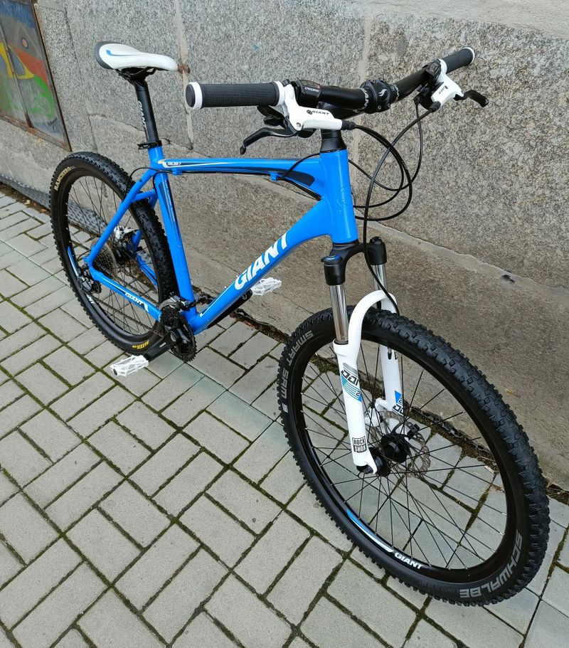 GIANT TALON 2 - DEORE/ROCKSHOX vel.20" 