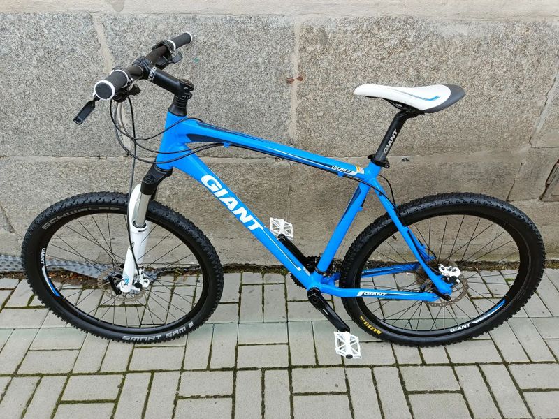 GIANT TALON 2 - DEORE/ROCKSHOX vel.20" 