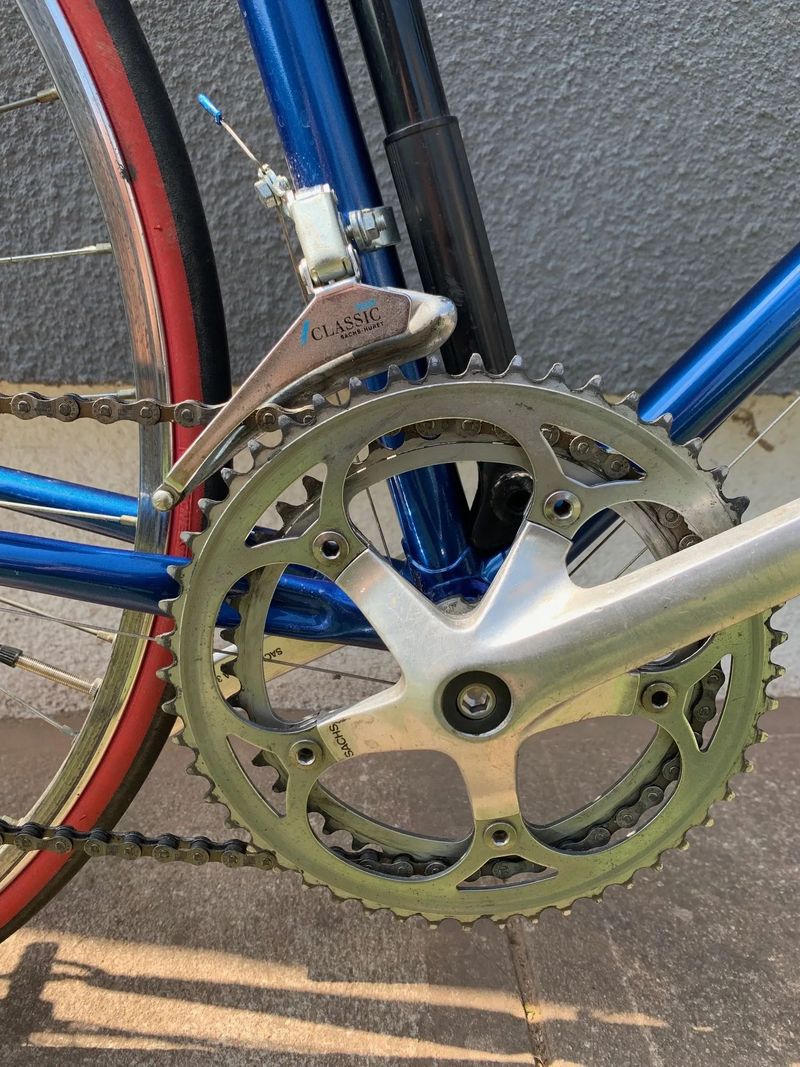 Silniční kolo Favorit – retro stavba