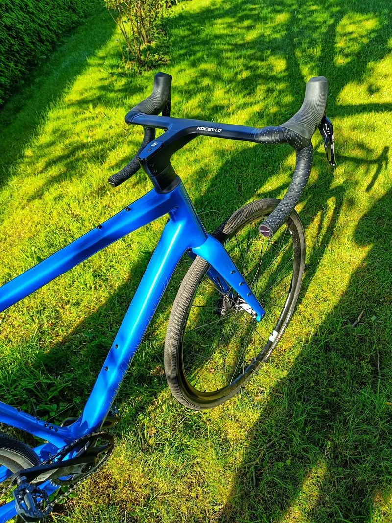 Zánovní gravel kolo – karbon / DT Swiss 1600 / 8,6 kg / Sram 1x12