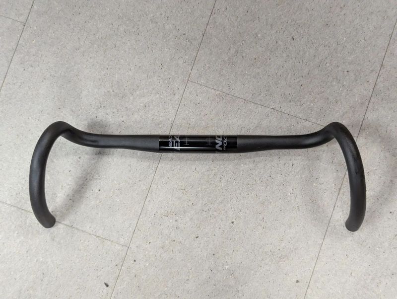 řídítka Easton EA 70 AX na gravel 44 cm (nové)