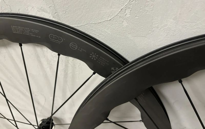 Zapletená kola Fulcrum Sharq Carbon