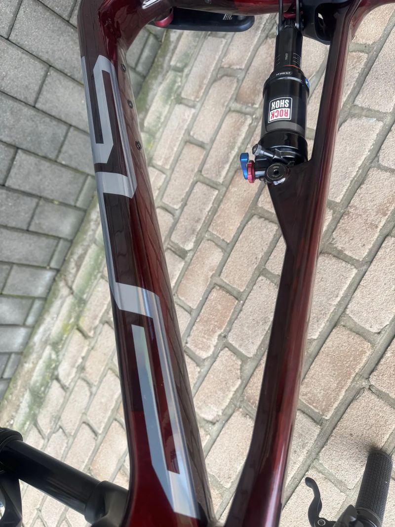 Superior XF 979 Team RC gloss dark red 2023 vel L