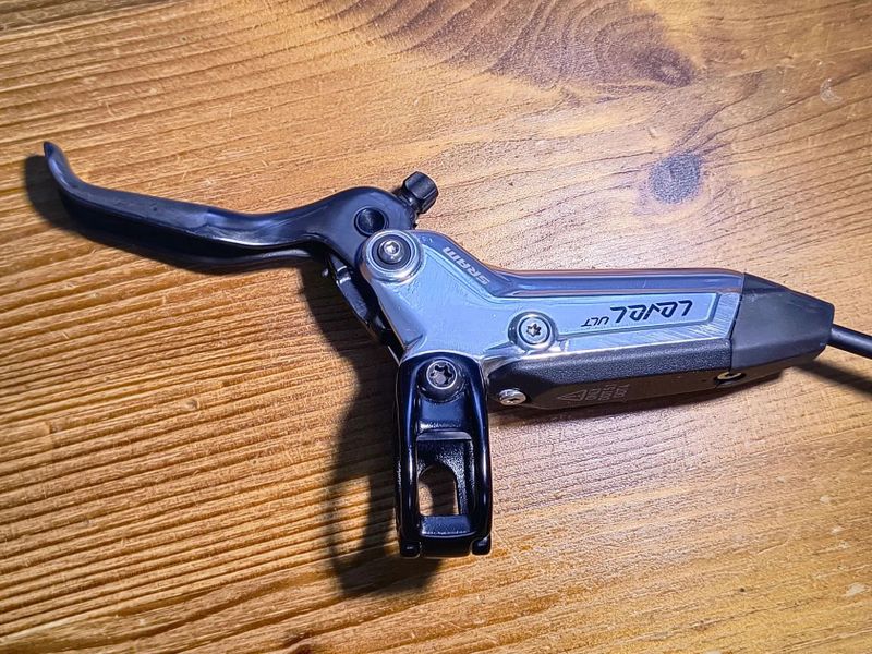 SRAM Level Ultimate Stealth 4P