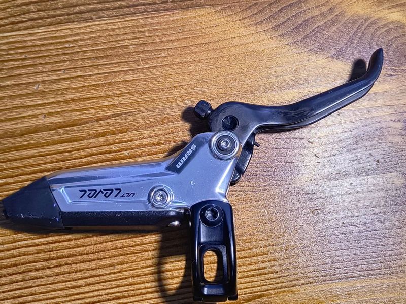 SRAM Level Ultimate Stealth 4P