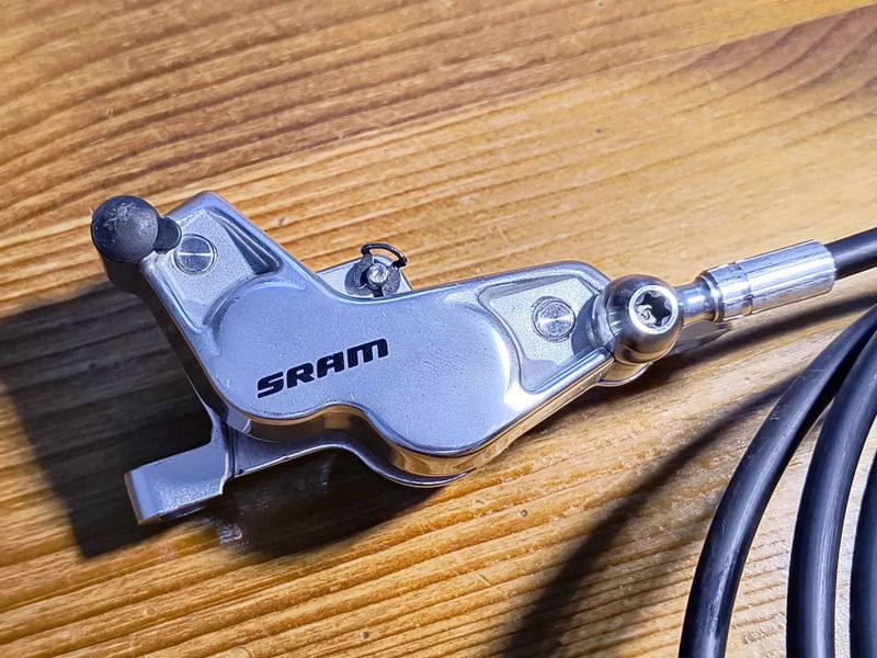 SRAM Level Ultimate Stealth 4P