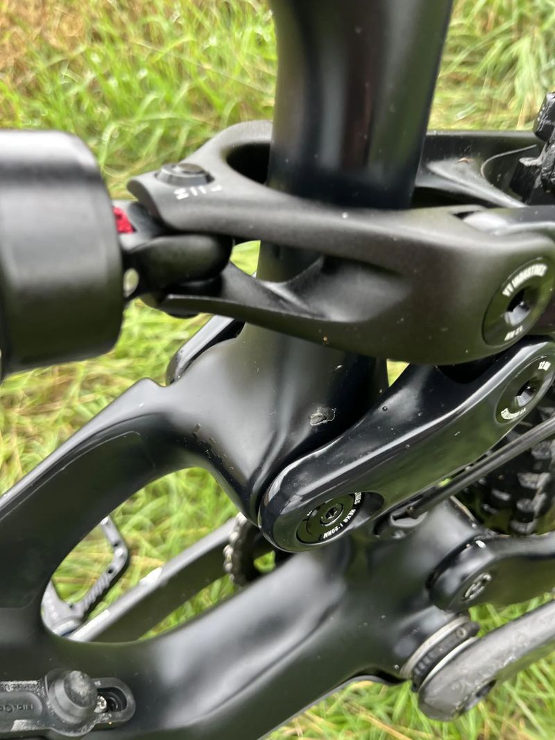 YT capra core 4