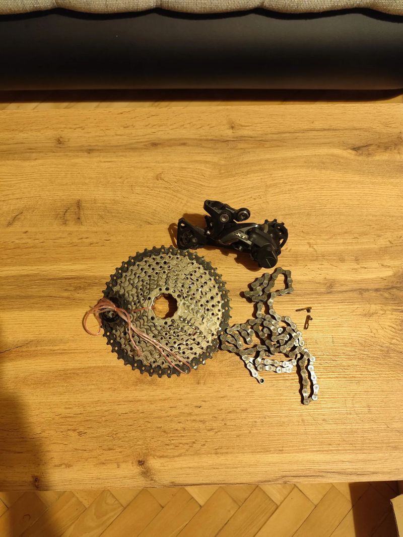 Přehazovačka Shimano XT 1x11, kazeta+řetěz 
