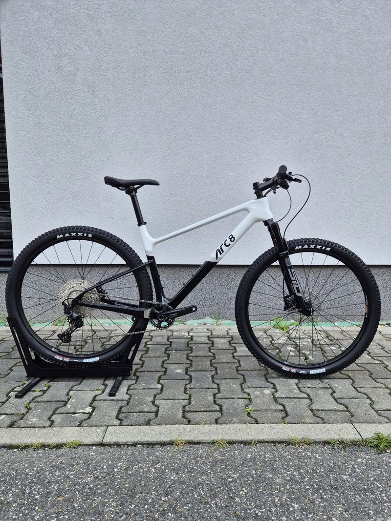 NOVÉ!!! ARC8 Evolve HT Velikost L Možnost odpočtu DPH