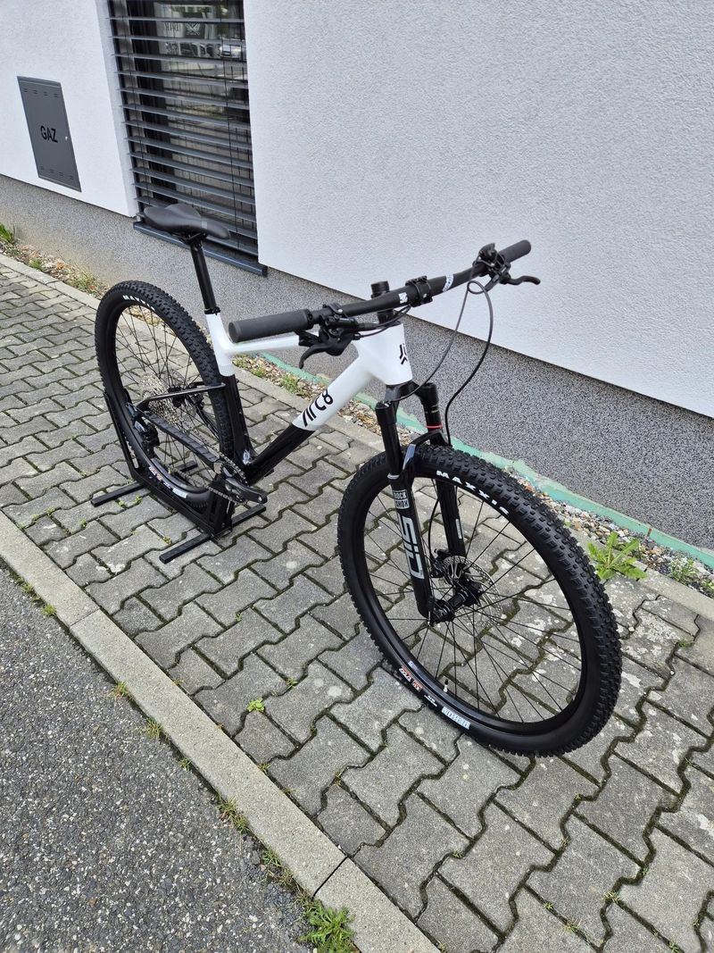 NOVÉ!!! ARC8 Evolve HT Velikost L Možnost odpočtu DPH