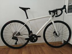 2025 Specialized Aethos comp - Shimano 105 DI2, 54cm
