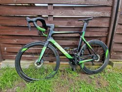Giant Propel Advanced Pro Disc – Ultegra Di2, karbonová kola, vel. L