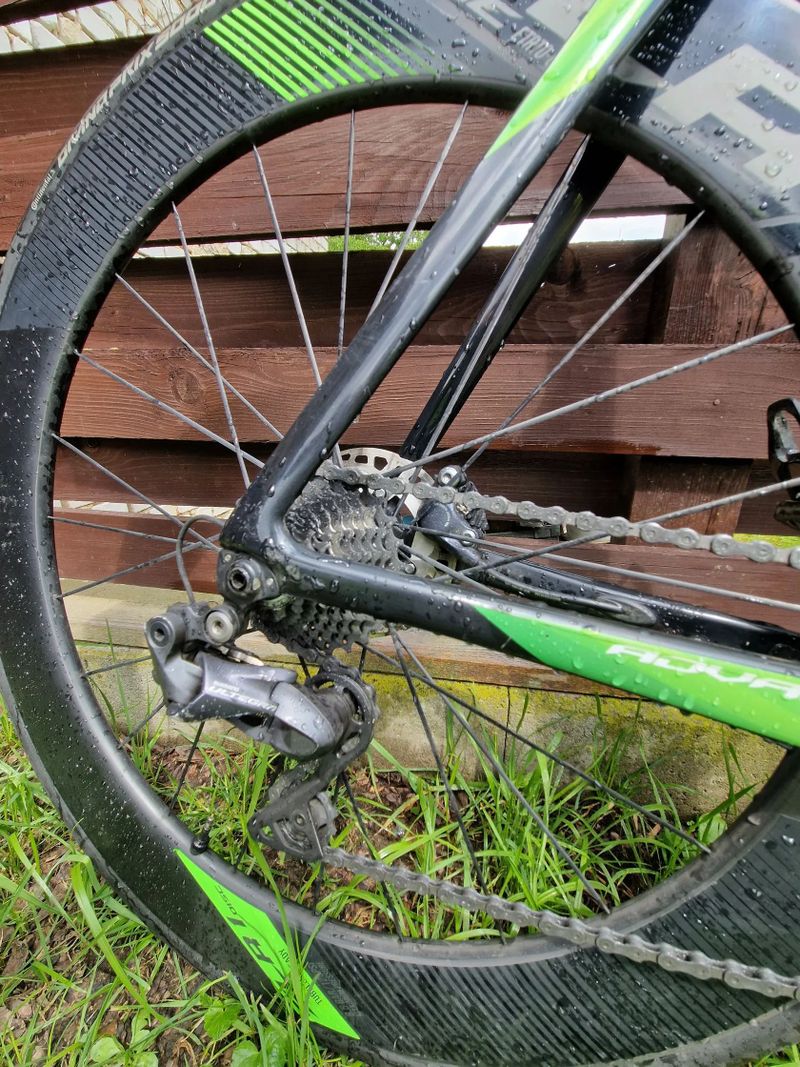Giant Propel Advanced Pro Disc – Ultegra Di2, karbonová kola, vel. L