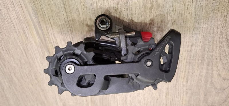 Prehazovacka SRAM Rival AXS