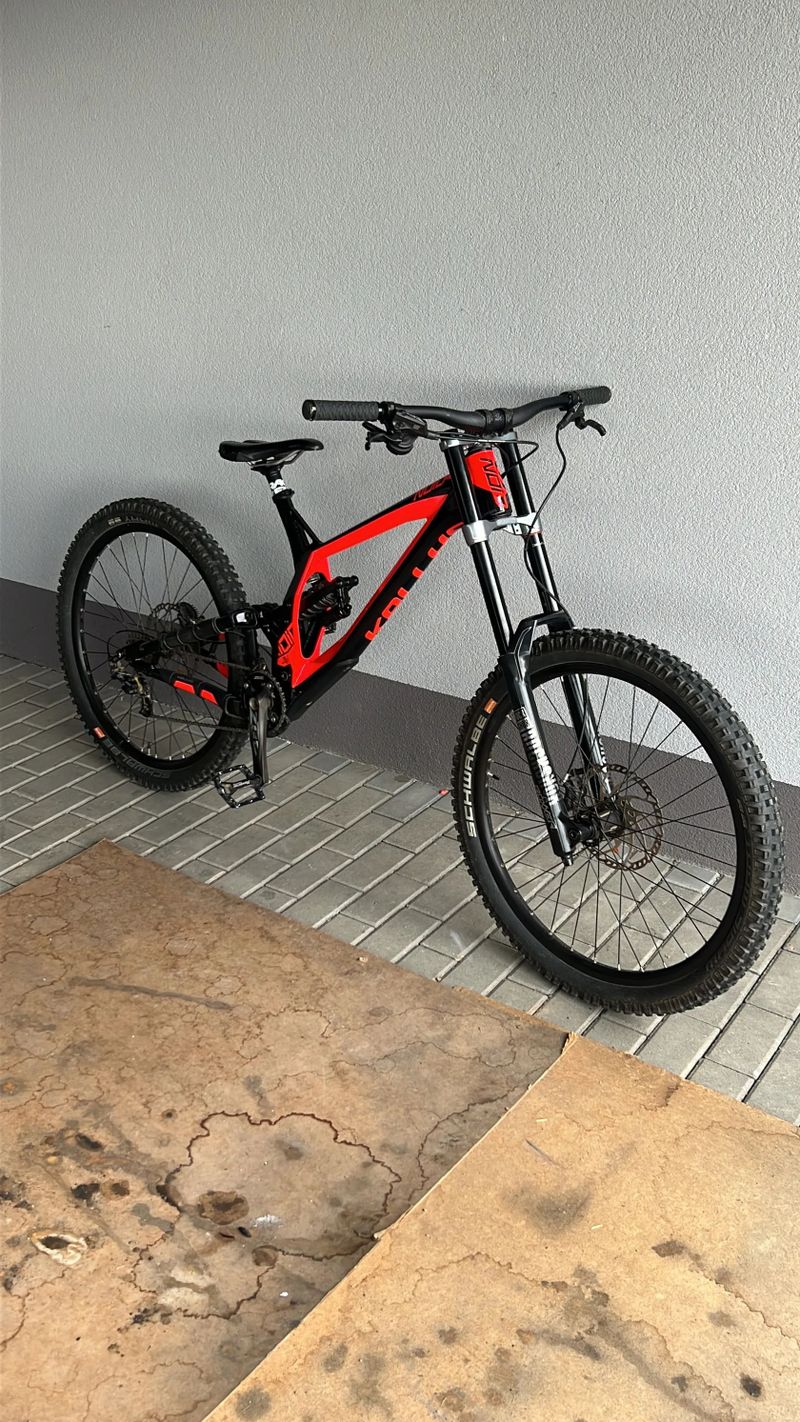Kellys Noid Gravity DH 27,5 - XL (pocitově L)