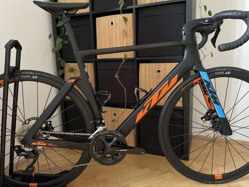 KTM Revelator Lisse Sonic / vel.57 L