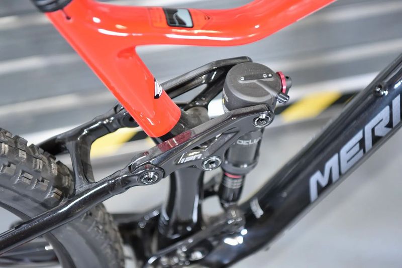 MERIDA One-Twenty 3000 Black/Glossy Race Red