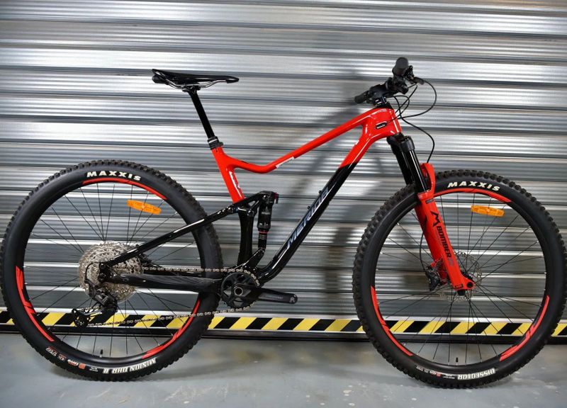 MERIDA One-Twenty 3000 Black/Glossy Race Red