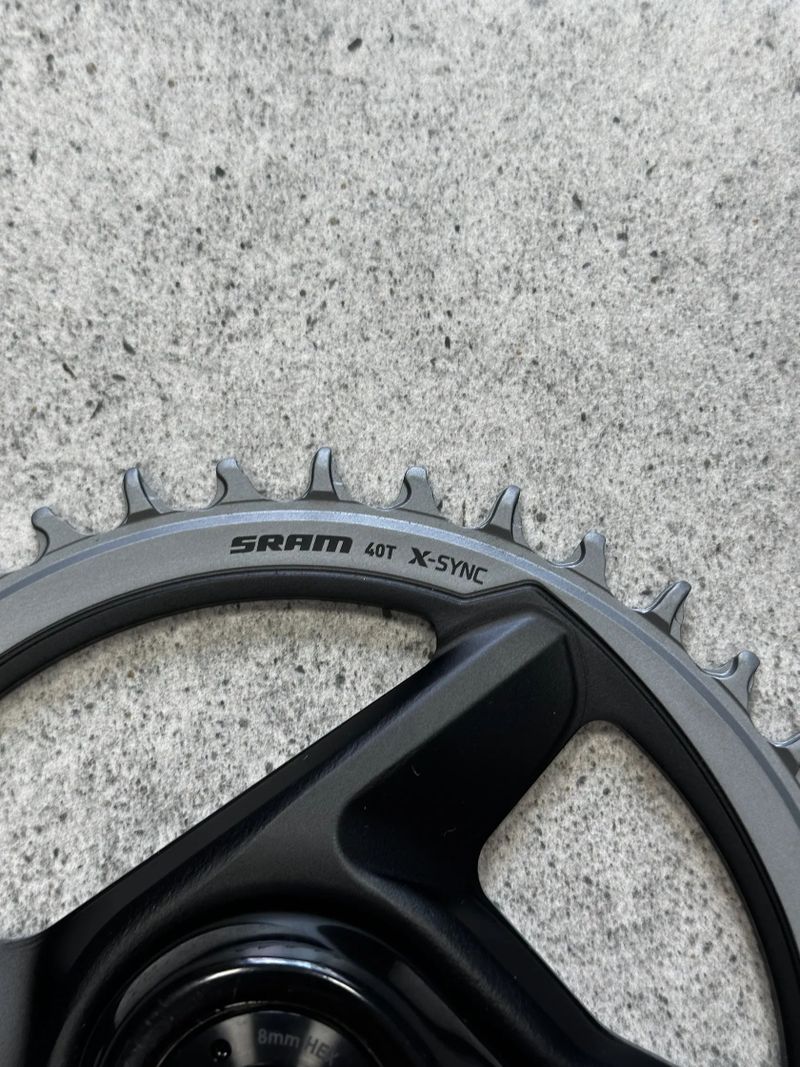 Kliky Sram Force D2 40 zubů DUB, 172,5 