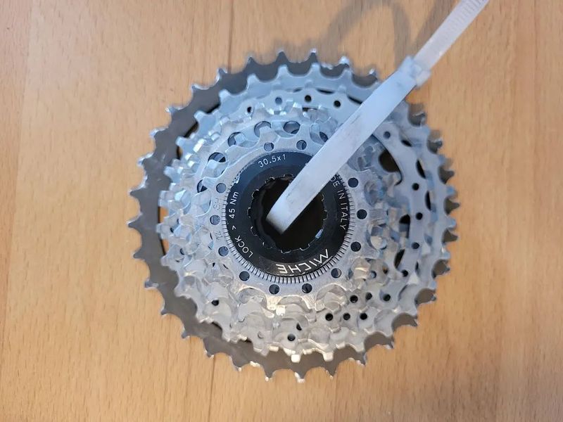 Půl-sada Shimano 105