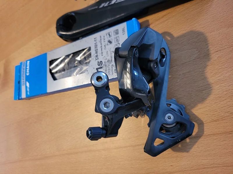 Půl-sada Shimano 105