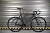 Unknown Singularity Black Chameleon Edition - fixie / single speed kolo 🎨 Více barev a velikostí 