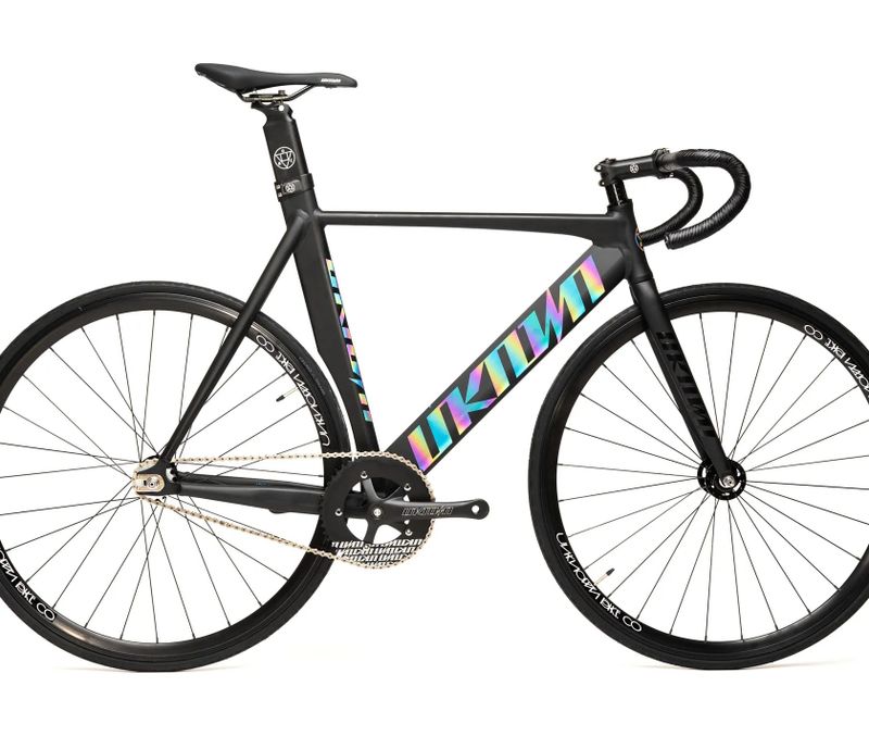 Unknown Singularity Black Chameleon Edition - fixie / single speed kolo 🎨 Více barev a velikostí 