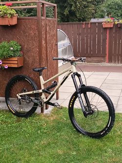 Commencal clash 2022 Freeride/Slopeduro