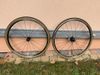SHIMANO WH-RS100 s kazetou i pláštěmi Vittoria