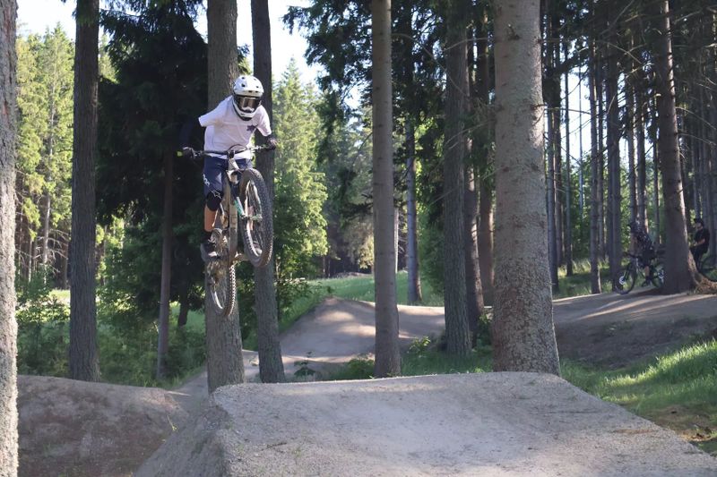 Commencal Clash