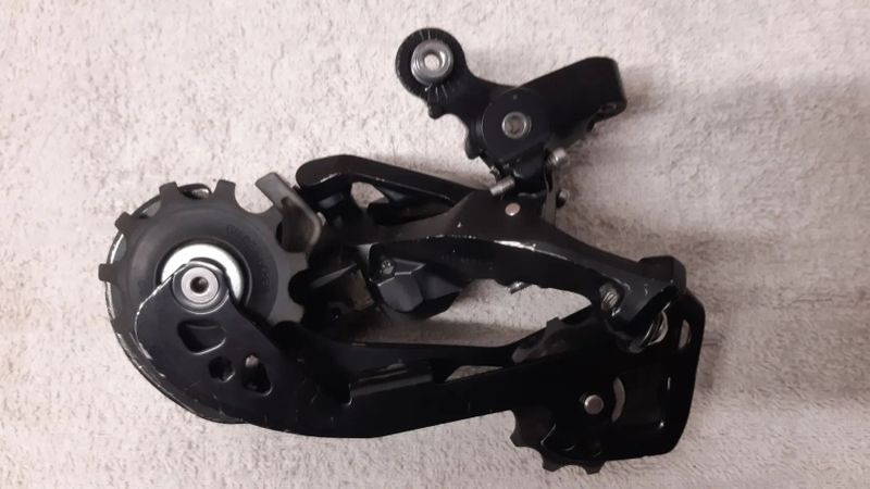 Přehazovačku shimano RD-M6000 GS