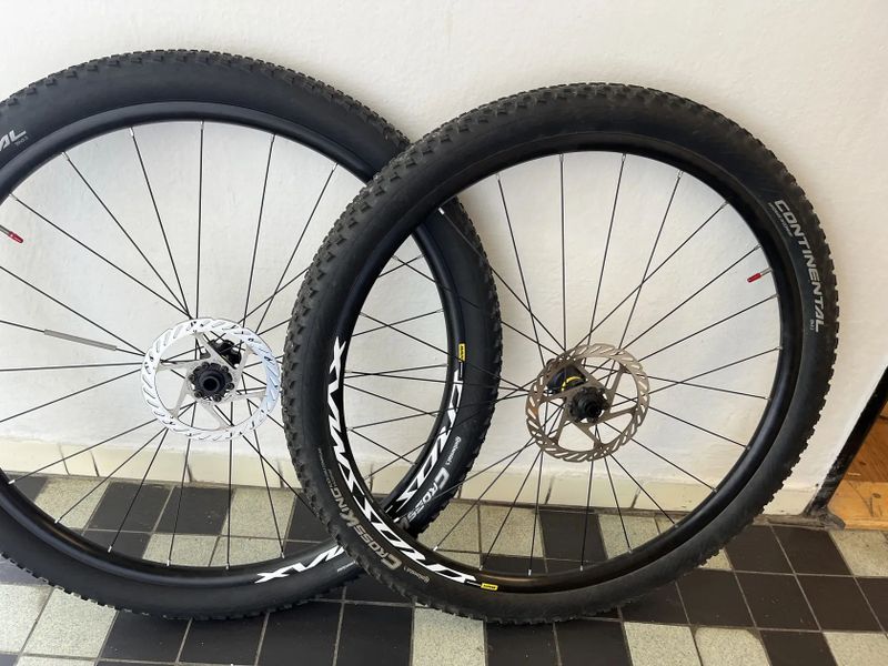 Zapletena kola mavic crossmax boost