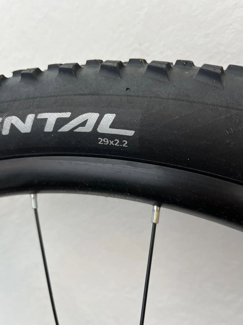 Zapletena kola mavic crossmax boost