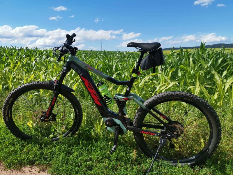 Celoodpružené kolo KTM Macina KAPOHO 2975