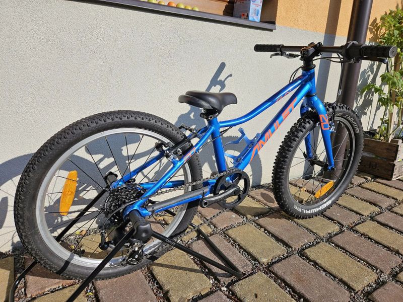 Dětské sportovní kolo AMULET 20" pro výšku 105-125 cm