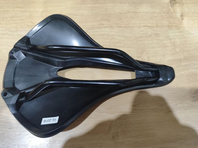 Sedlo Specialized power comp 155 mm