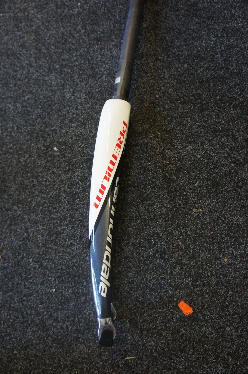 Silniční Cannondale celokarbon