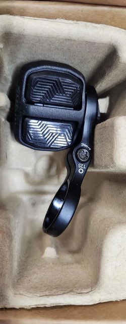 Elektronická řadící páčka SRAM AXS POD D1 
