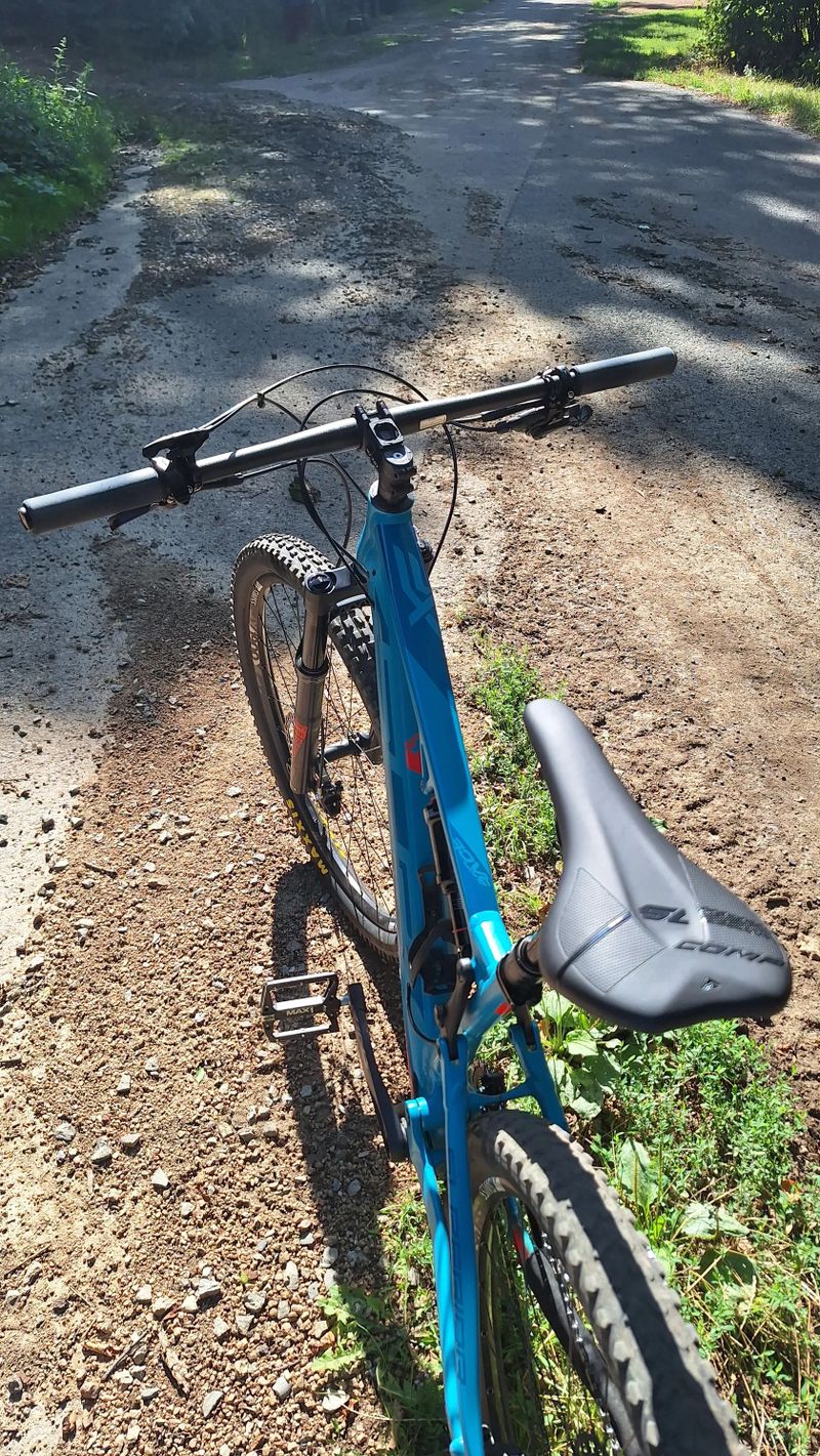 Prodám Superior XF 939 TR (2019), velikost M