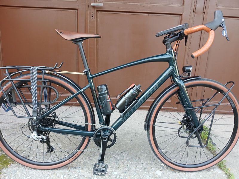 Specialized Sirrus. 
