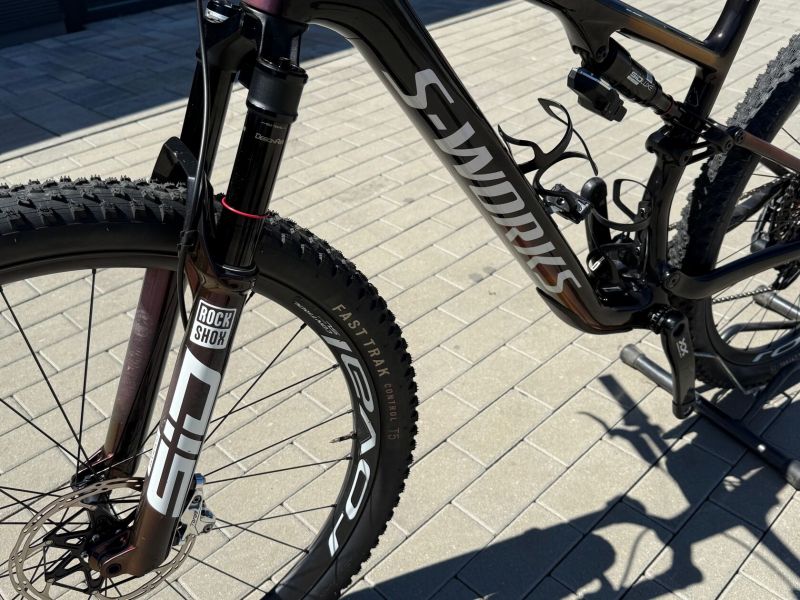 S-WORKS Epic 8 vel.L Flight Attendant pěkný stav možný odpočet DPH na firmu