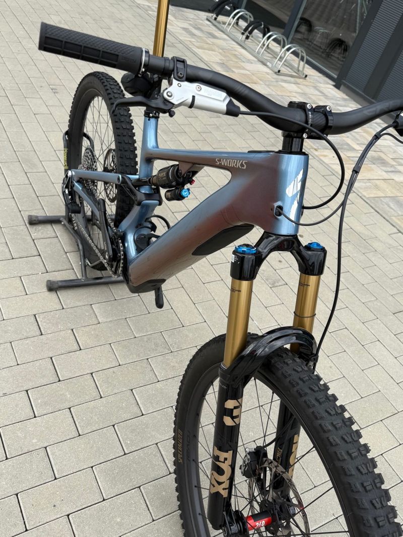 S-WORKS LEVO generace 4 velikost S5/XL nájezd 370Km možný odpočet DPH na firmu