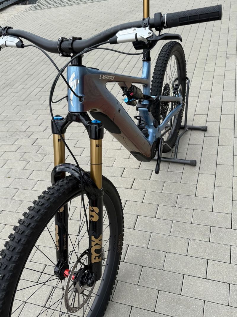 S-WORKS LEVO generace 4 velikost S5/XL nájezd 370Km možný odpočet DPH na firmu