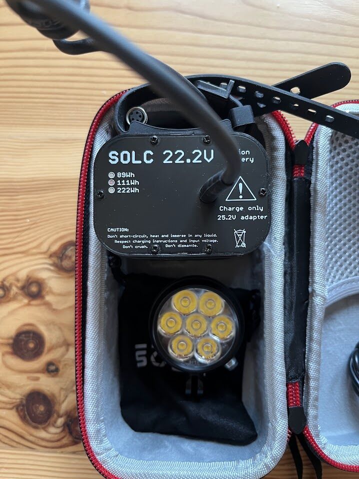 Světlo Šolc Spider T-24 s externí baterií a příslušenstvím
