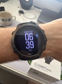 Wahoo ELEMNT Rival