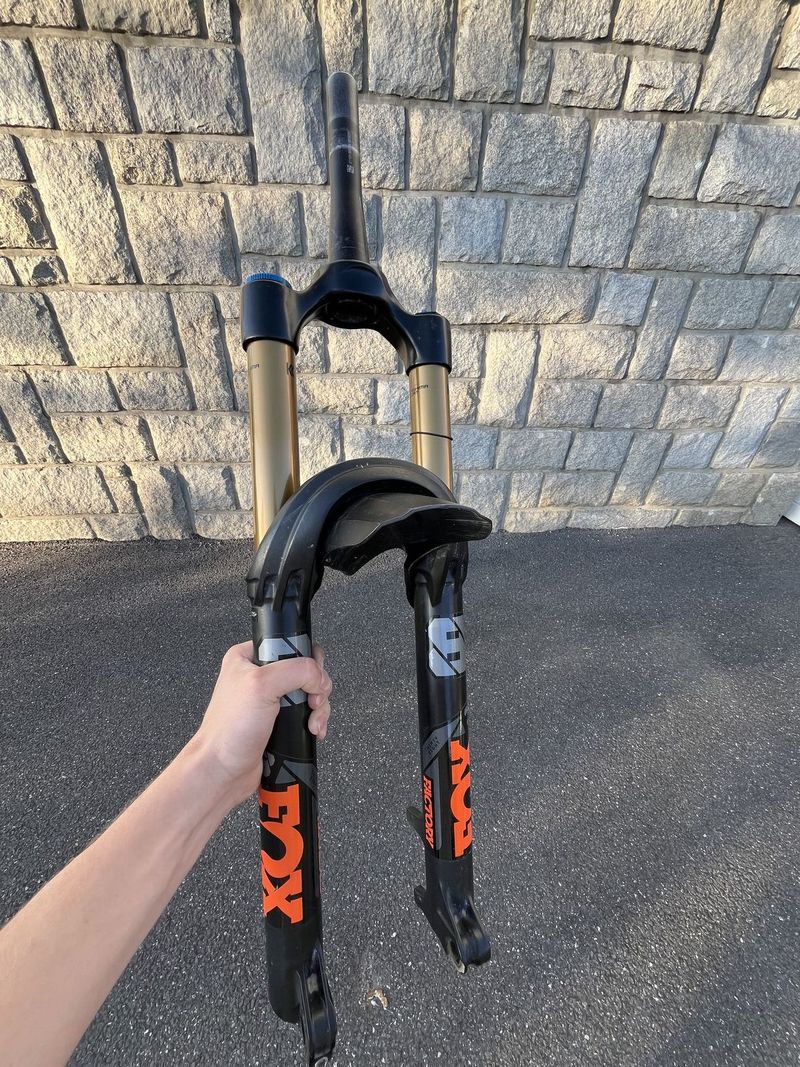 FOX FLOAT 38 FACTORY GRIP X2